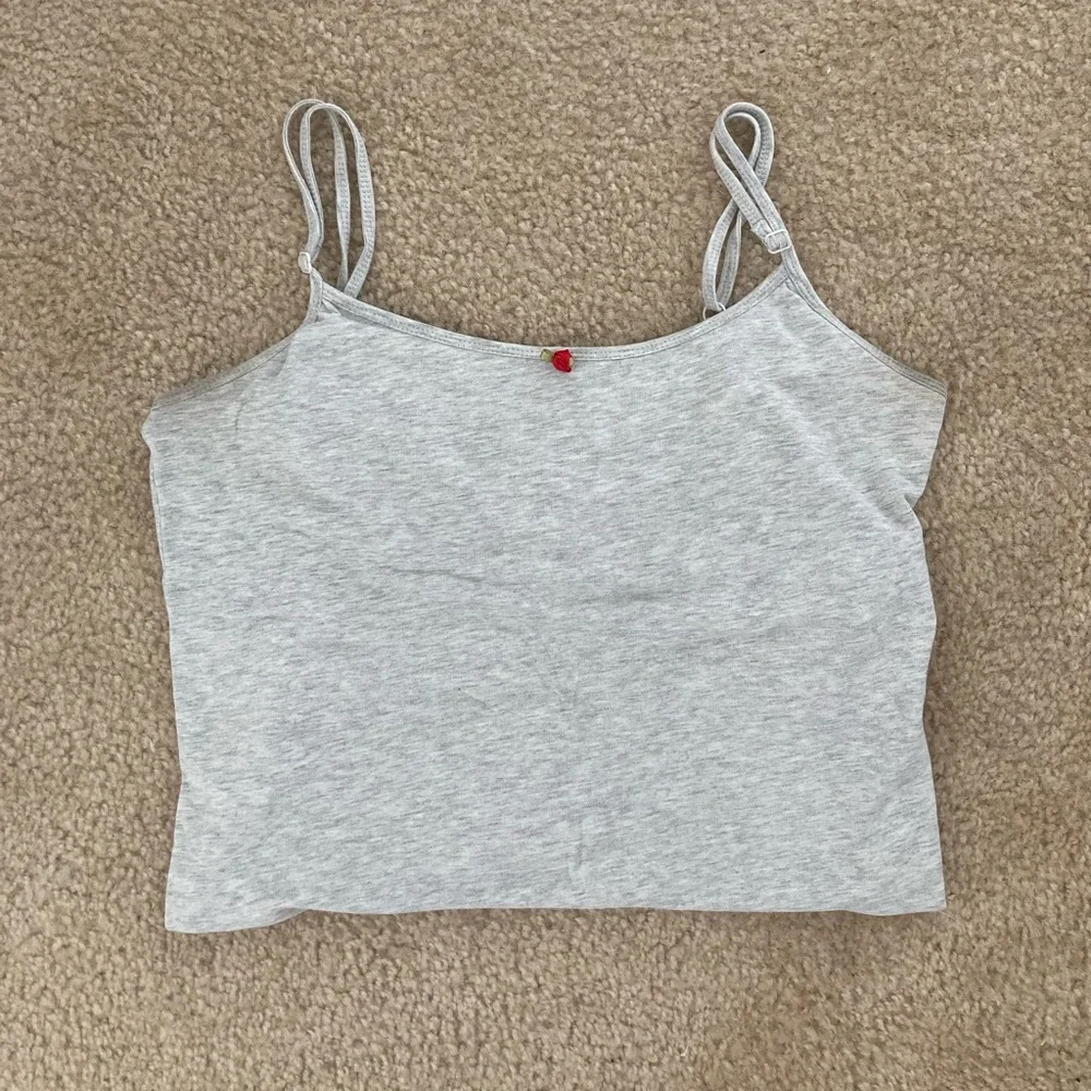 grey rosette tank!! - Picture 2 of 4